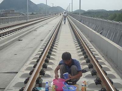 滬昆高鐵?？蛙壍腊逍奚?>
                                            <em>滬昆高鐵專客軌道板修色</em>
                                        </a>
                                    </li>
                                
                                    <li>
                                        <a href=